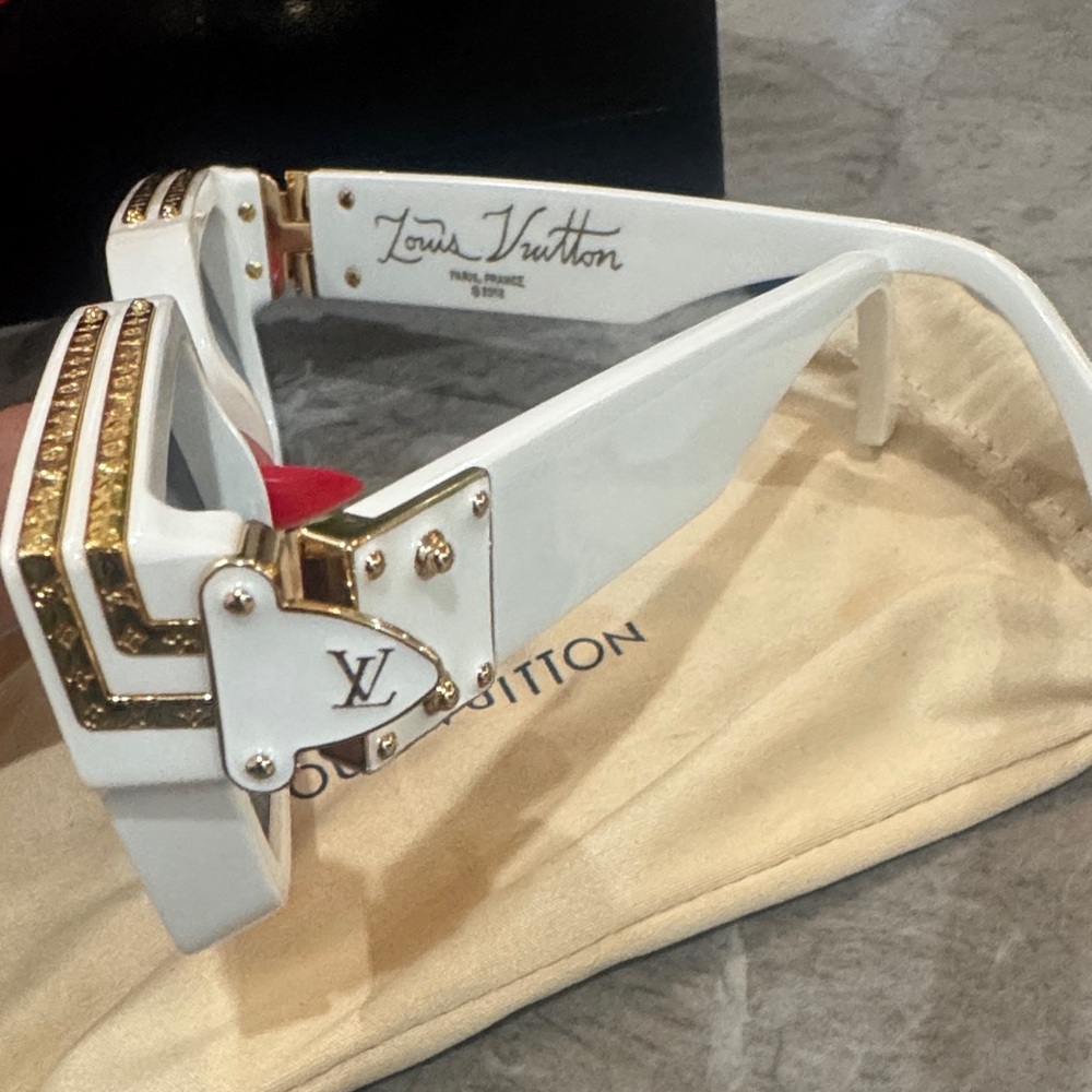 Louis Vuitton Millionaire White and Gold Sunglasses - Picture 5 of 7